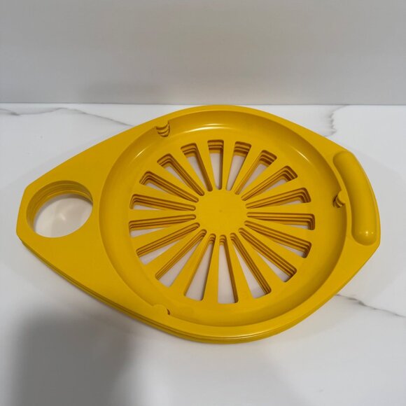 VTG 70s FREM Corp Set of 4 Paper Plate & Drink Holder Yellow Camping Retro - Picture 4 of 8